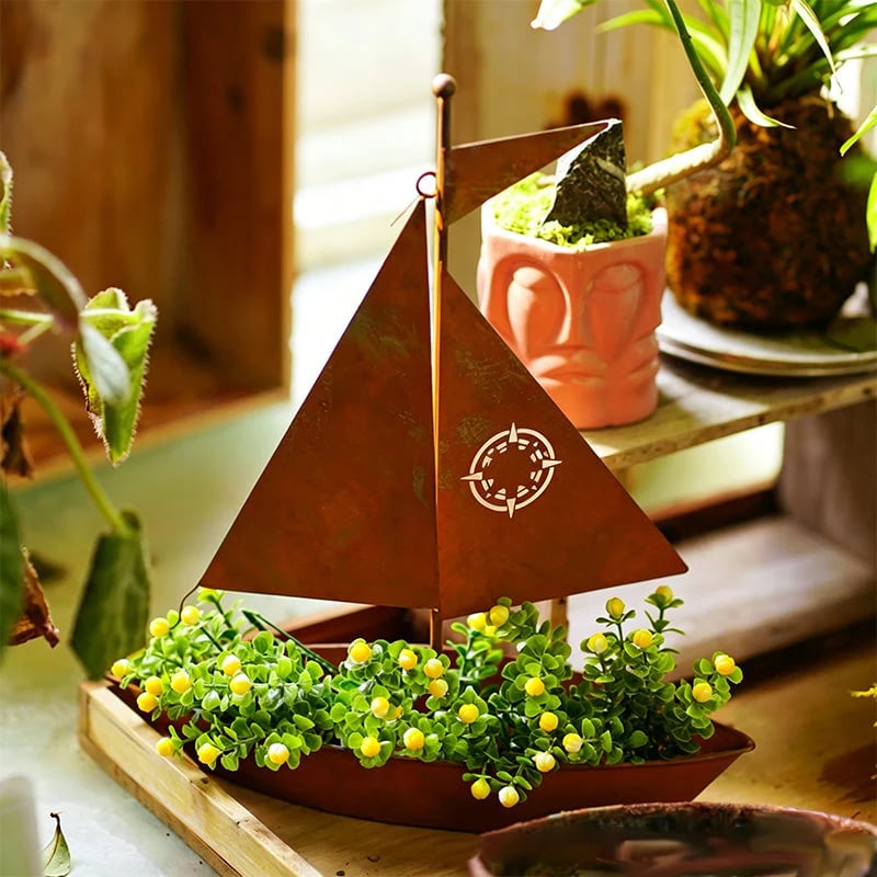 ⏰ NOW! 🌱  𝑹𝒖𝒔𝒕𝒊𝒄 𝑺𝒂𝒊𝒍𝒃𝒐𝒂𝒕 𝑴𝒆𝒕𝒂𝒍 𝑷𝒍𝒂𝒏𝒕𝒆𝒓 - Handcrafted, weather-resistant & perfect for succulents, herbs or flowers – charming garden or shelf decor 🏡