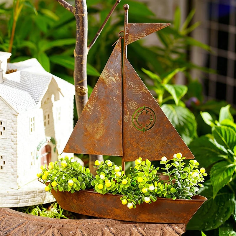 ⏰ NOW! 🌱  𝑹𝒖𝒔𝒕𝒊𝒄 𝑺𝒂𝒊𝒍𝒃𝒐𝒂𝒕 𝑴𝒆𝒕𝒂𝒍 𝑷𝒍𝒂𝒏𝒕𝒆𝒓 - Handcrafted, weather-resistant & perfect for succulents, herbs or flowers – charming garden or shelf decor 🏡